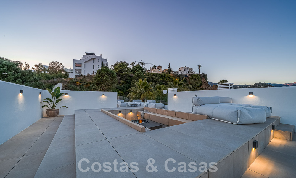Ático lujosamente reformado en venta con amplia terraza en La Quinta golf resort, Benahavis - Marbella 53828