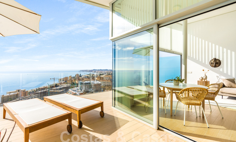 Excepcional ático en venta con vistas al mar y a poca distancia de la playa en Fuengirola - Benalmadena, Costa del Sol 54276