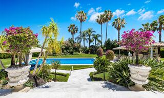 Villa mediterránea de lujo en venta con 6 dormitorios en un entorno privilegiado de golf en el valle de Nueva Andalucia, Marbella 53176 