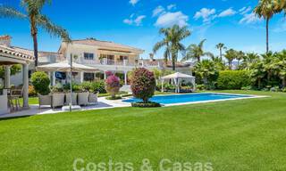 Villa mediterránea de lujo en venta con 6 dormitorios en un entorno privilegiado de golf en el valle de Nueva Andalucia, Marbella 53187 