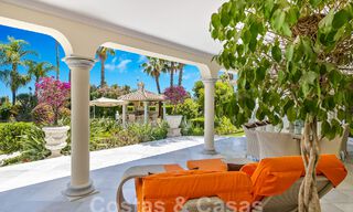 Villa mediterránea de lujo en venta con 6 dormitorios en un entorno privilegiado de golf en el valle de Nueva Andalucia, Marbella 53188 
