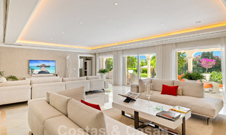Villa mediterránea de lujo en venta con 6 dormitorios en un entorno privilegiado de golf en el valle de Nueva Andalucia, Marbella 53191 