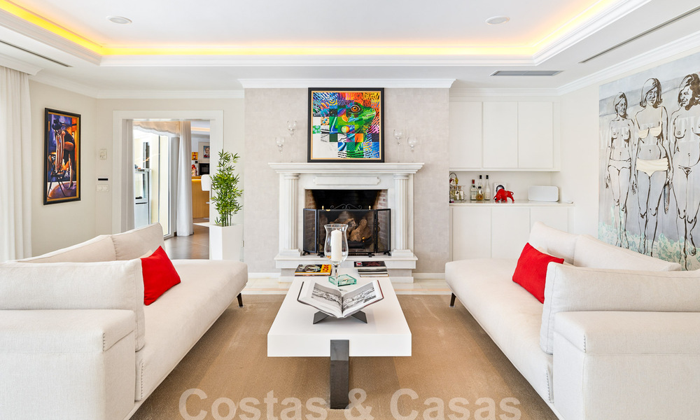 Villa mediterránea de lujo en venta con 6 dormitorios en un entorno privilegiado de golf en el valle de Nueva Andalucia, Marbella 53193