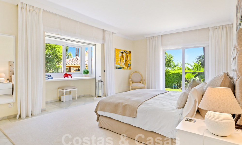 Villa mediterránea de lujo en venta con 6 dormitorios en un entorno privilegiado de golf en el valle de Nueva Andalucia, Marbella 53206