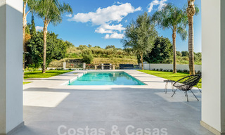 Villa mediterránea de lujo en venta con un toque modernista en Benahavis - Marbella 53108 