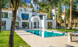 Villa mediterránea de lujo en venta con un toque modernista en Benahavis - Marbella 53111 