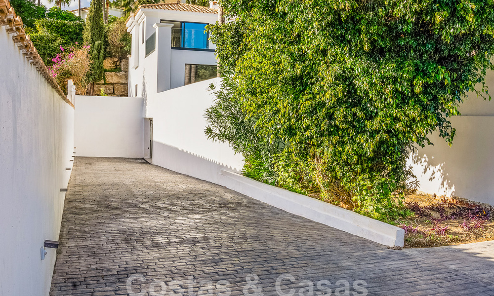 Villa mediterránea de lujo en venta con un toque modernista en Benahavis - Marbella 53115