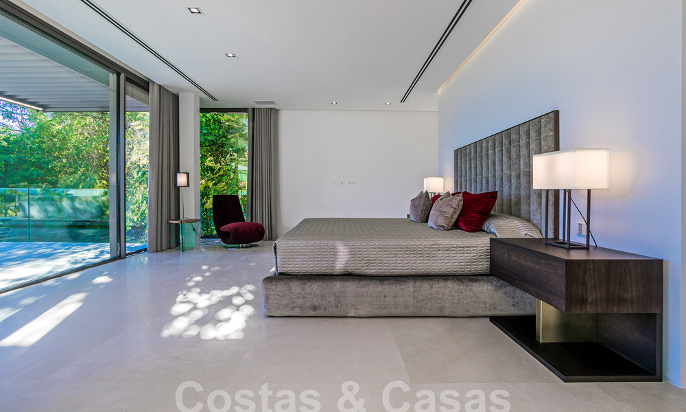 Nueva y moderna villa de lujo de 6 dormitorios en venta con vistas al mar en La Quinta, Marbella - Benahavis 54331