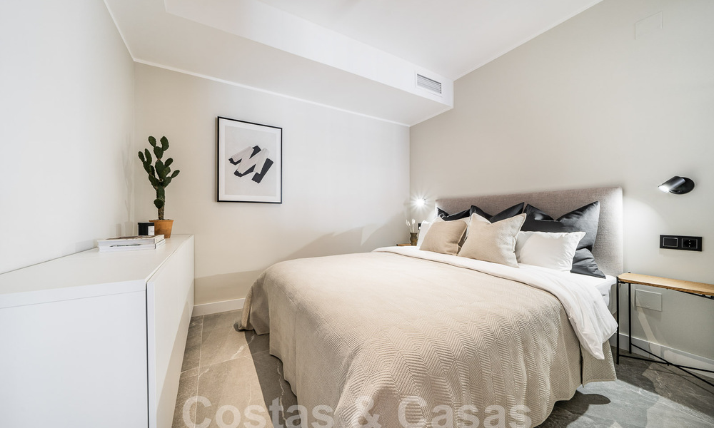 Lujoso apartamento reformado con 4 dormintorios en venta en la prestigiosa Nueva Andalucia, Marbella 54687