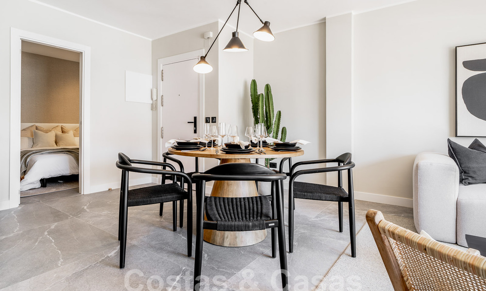 Lujoso apartamento reformado con 4 dormintorios en venta en la prestigiosa Nueva Andalucia, Marbella 54692