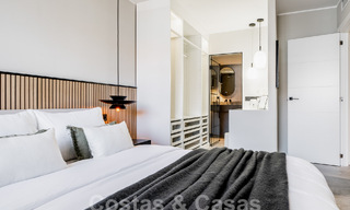 Lujoso apartamento reformado con 4 dormintorios en venta en la prestigiosa Nueva Andalucia, Marbella 54700 