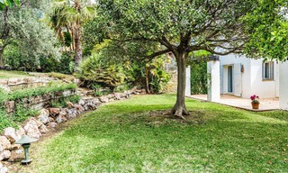 Villa de lujo en venta de estilo arquitectónico español en la prestigiosa urbanización cerrada de Cascada de Camojan, Marbella 54828 