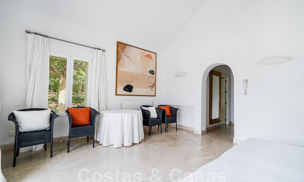 Villa de lujo en venta de estilo arquitectónico español en la prestigiosa urbanización cerrada de Cascada de Camojan, Marbella 54844
