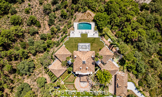 Villa de lujo en venta con vistas al mar, situada en la exuberante vegetación del exclusivo campo de golf La Zagaleta, Marbella - Benahavis 54057 