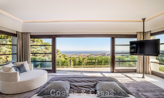 Villa de lujo en venta con vistas al mar, situada en la exuberante vegetación del exclusivo campo de golf La Zagaleta, Marbella - Benahavis 54075 