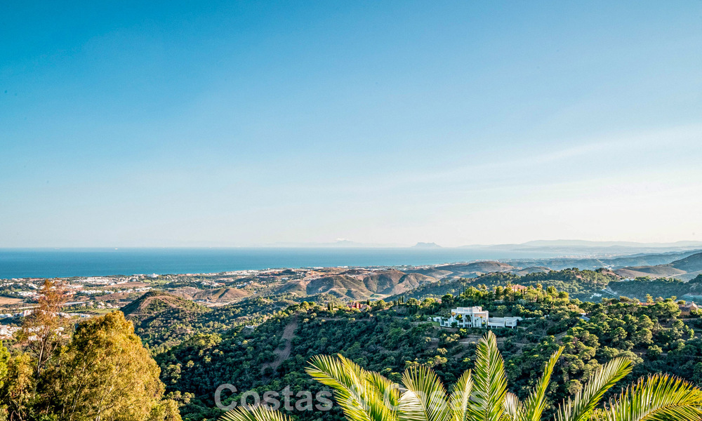 Villa de lujo en venta con vistas al mar, situada en la exuberante vegetación del exclusivo campo de golf La Zagaleta, Marbella - Benahavis 54078