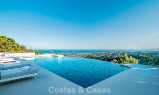 Villa de lujo en venta con vistas al mar, situada en la exuberante vegetación del exclusivo campo de golf La Zagaleta, Marbella - Benahavis 54080 