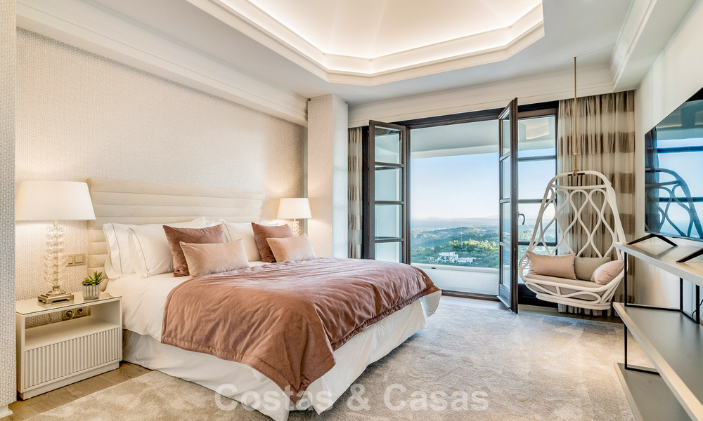 Villa de lujo en venta con vistas al mar, situada en la exuberante vegetación del exclusivo campo de golf La Zagaleta, Marbella - Benahavis 54096