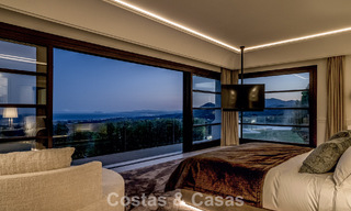 Villa de lujo en venta con vistas al mar, situada en la exuberante vegetación del exclusivo campo de golf La Zagaleta, Marbella - Benahavis 54107 