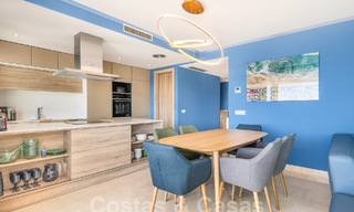 Apartamento en venta listo para entrar a vivir con amplias vistas al valle y al mar en la exclusiva Marbella - Benahavis 55024 