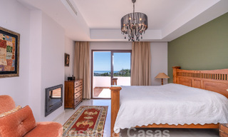 Villa de lujo independiente de estilo clásico español en venta con sublimes vistas al mar en Marbella - Benahavis 55146 