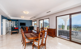 Villa de lujo independiente de estilo clásico español en venta con sublimes vistas al mar en Marbella - Benahavis 55170 