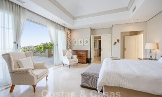 Mansión de lujo de estilo andaluz con vistas al mar en el valle del golf de Nueva Andalucía, Marbella 55673 