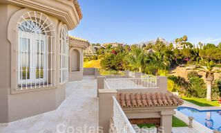 Mansión de lujo de estilo andaluz con vistas al mar en el valle del golf de Nueva Andalucía, Marbella 55677 
