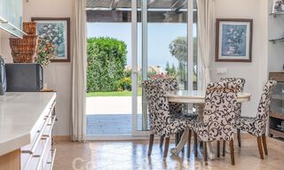Mansión de lujo de estilo andaluz con vistas al mar en el valle del golf de Nueva Andalucía, Marbella 55704 