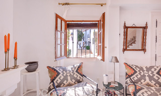 Bonita y pintoresca casa en venta inmersa en el encanto andaluz a un paso de la playa en Guadalmina Baja, Marbella 55374 