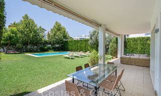Villa mediterránea de lujo de una sola planta en venta en una zona residencial aislada en la Milla de Oro de Marbella 55743 