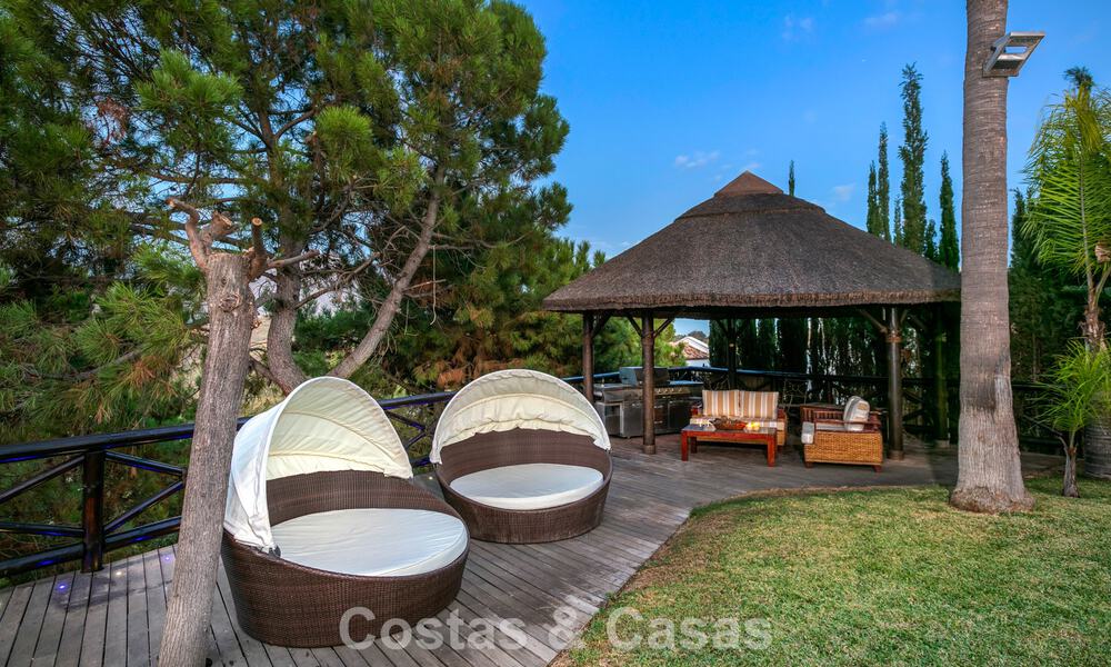 Prestigiosa villa de lujo en venta de estilo clásico español con vistas al mar en La Quinta en Marbella - Benahavis 56567