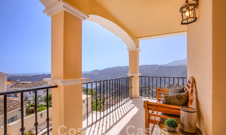 Villa de lujo en venta con vistas panorámicas al mar en una urbanización cerrada en las colinas de Marbella 57339 