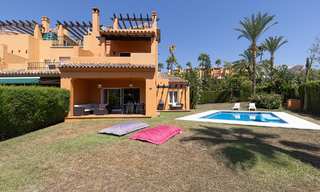 Villa pareada reformada en venta con gran piscina privada en Marbella - Benahavis 56387 