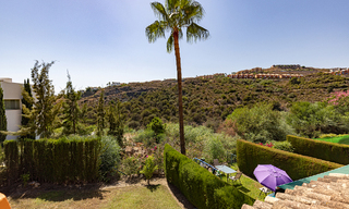 Villa pareada reformada en venta con gran piscina privada en Marbella - Benahavis 56438 