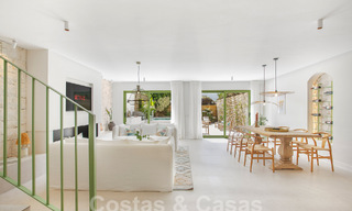 Preciosa casa adosada reformada en venta a un paso de la playa y de todos los servicios en San Pedro, Marbella 56857 