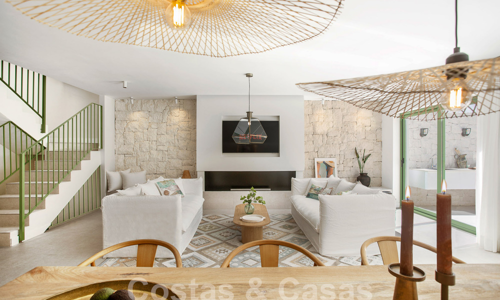 Preciosa casa adosada reformada en venta a un paso de la playa y de todos los servicios en San Pedro, Marbella 56858