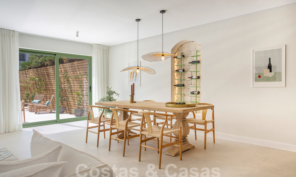 Preciosa casa adosada reformada en venta a un paso de la playa y de todos los servicios en San Pedro, Marbella 56859