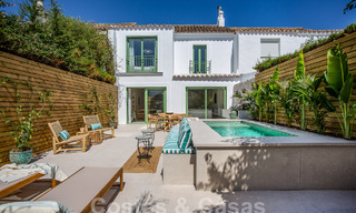 Preciosa casa adosada reformada en venta a un paso de la playa y de todos los servicios en San Pedro, Marbella 56861 