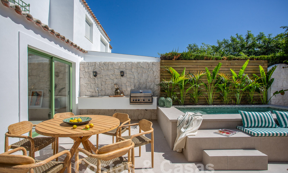 Preciosa casa adosada reformada en venta a un paso de la playa y de todos los servicios en San Pedro, Marbella 56864