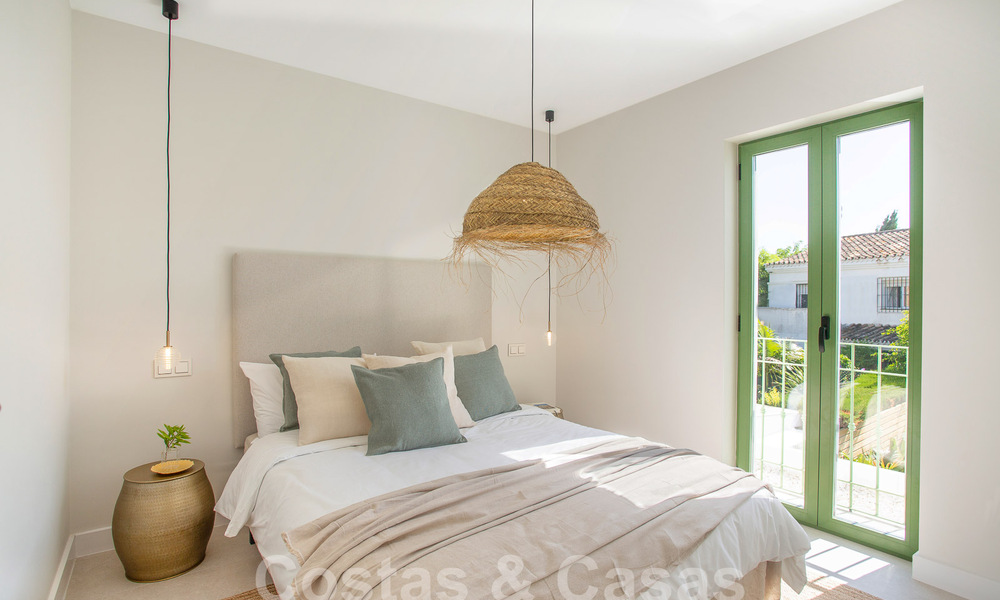 Preciosa casa adosada reformada en venta a un paso de la playa y de todos los servicios en San Pedro, Marbella 56877