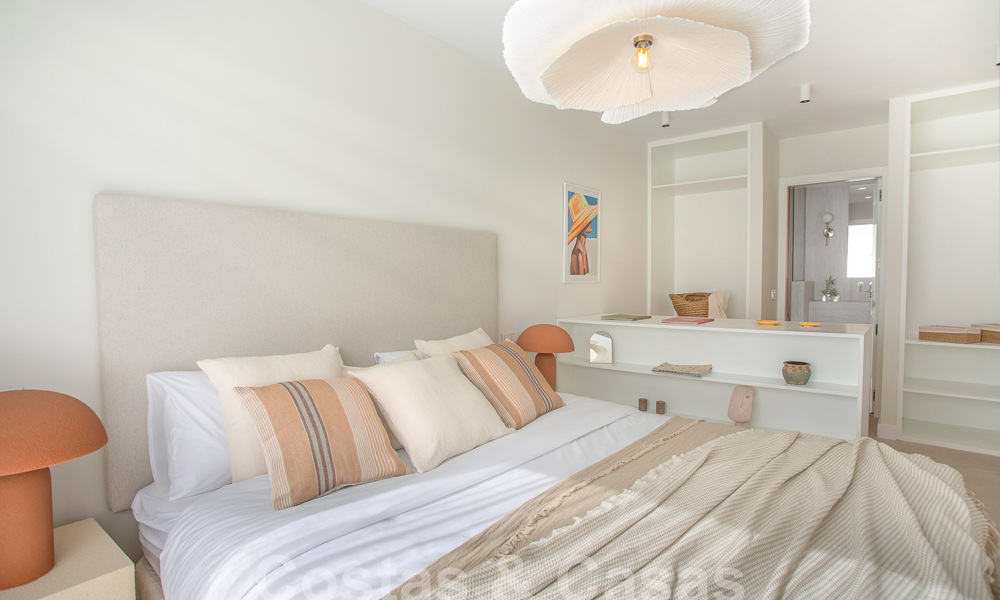 Preciosa casa adosada reformada en venta a un paso de la playa y de todos los servicios en San Pedro, Marbella 56879