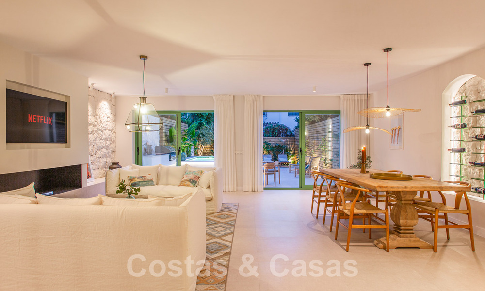 Preciosa casa adosada reformada en venta a un paso de la playa y de todos los servicios en San Pedro, Marbella 57896