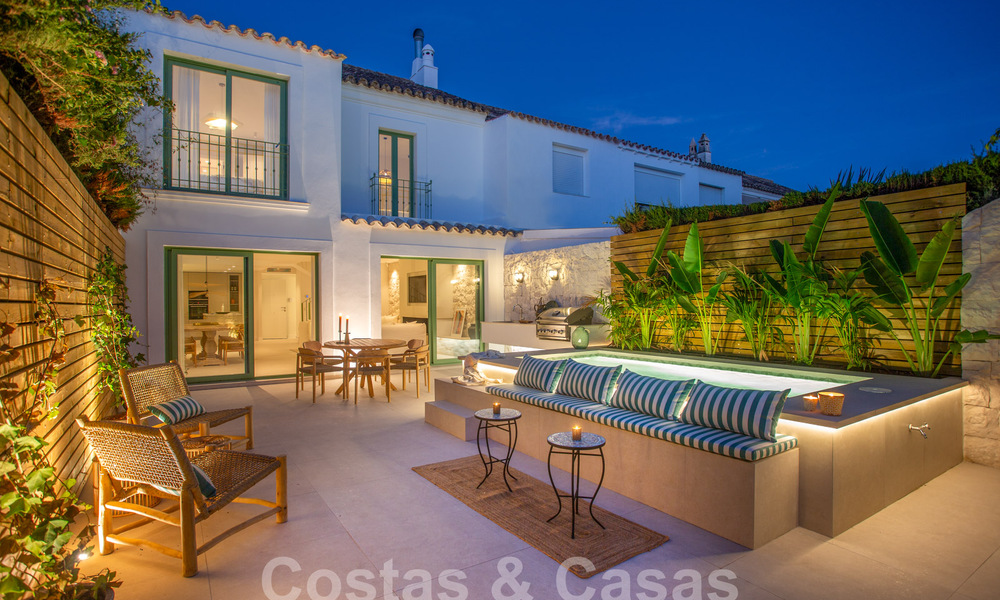 Preciosa casa adosada reformada en venta a un paso de la playa y de todos los servicios en San Pedro, Marbella 57900
