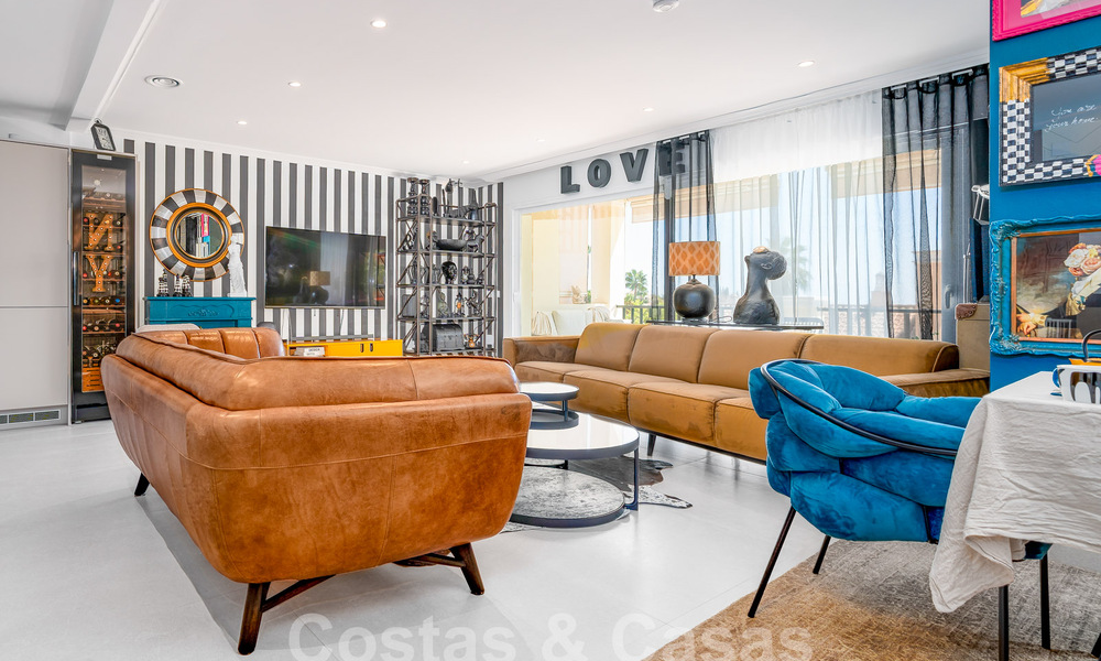 Amplia casa con diseño interior único en venta en Nueva Andalucía, Marbella 57477