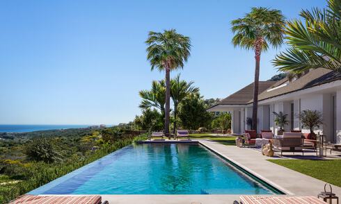 Nueva villa de lujo con piscina infinita y vistas panorámicas al mar en venta sobre plano, en un resort de golf de 5 estrellas en la Costa del Sol 57862
