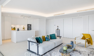 Apartamento nuevo con jardín y concepto innovador en venta en un gran complejo de naturaleza y golf en Marbella - Benahavis 58307 