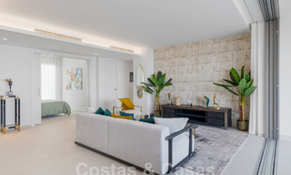Apartamento nuevo con jardín y concepto innovador en venta en un gran complejo de naturaleza y golf en Marbella - Benahavis 58337 