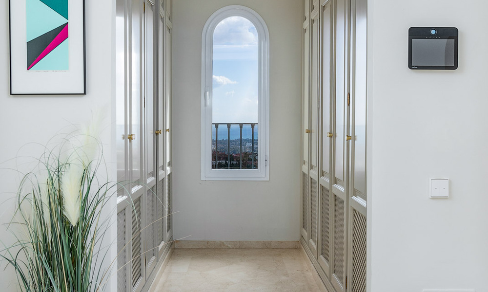 Ático en venta con vistas panorámicas al mar en las colinas de Marbella - Benahavis 58033