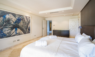 Lujoso apartamento en venta con piscina privada en complejo de alto standing en Nueva Andalucia, Marbella 58054 